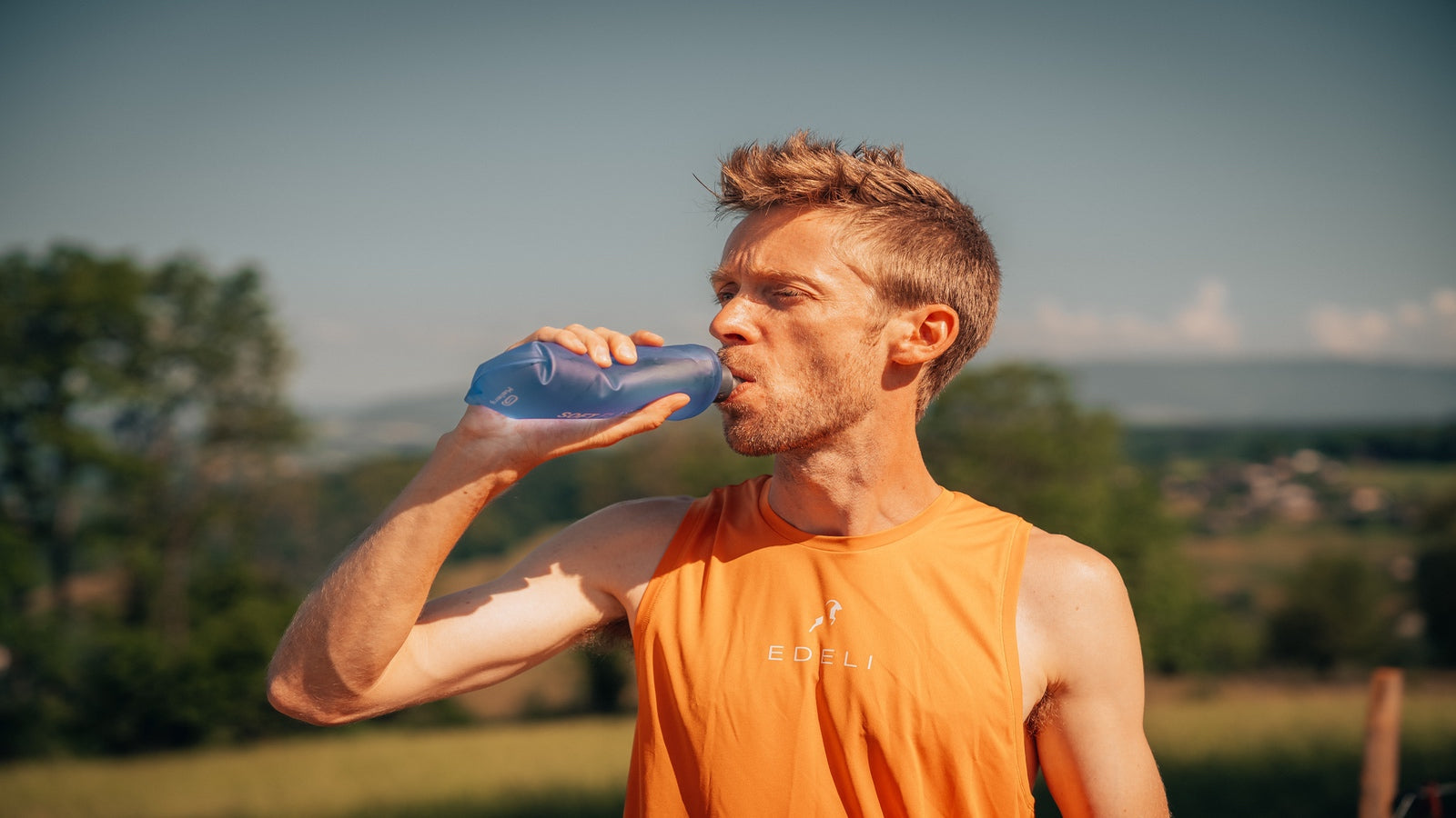 Comment courir quand il fait chaud? Conseils et équipement